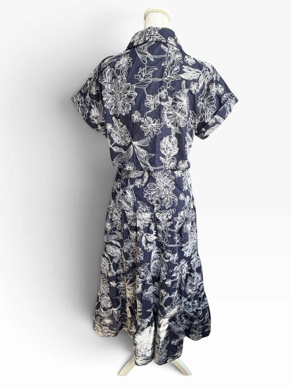 En Saison Blue White Floral Embroidered Tiered Midi Dress 100% Cotton Sz S - Picture 2 of 8
